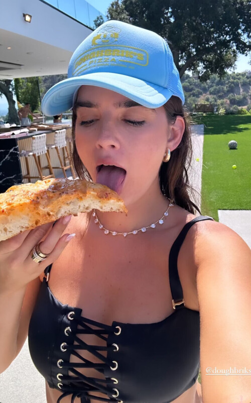 4598088C 22AF 4245 9325 993FE8B9D2A6910454cc5a31d147