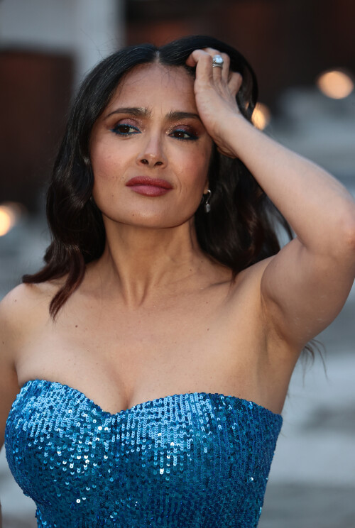 462019705 picturepub salma hayek 0035d734acd44ff7a19