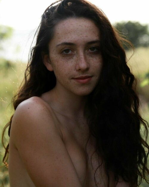 46597C6D E457 4EB9 BFF9 B7C68EE97371