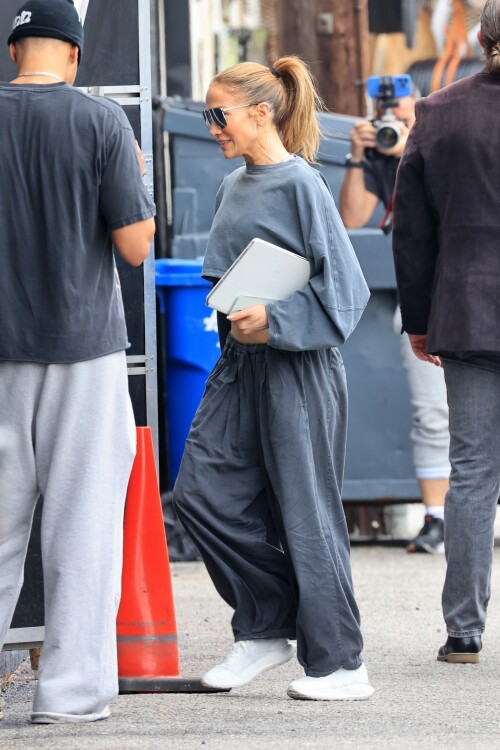 469391358 jennifer lopez 18b0fcd9414c63f503