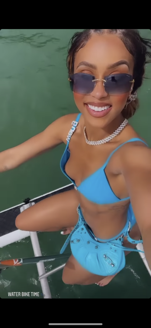 475BFAD2-2813-4FFB-9FA6-D778B0E01F61