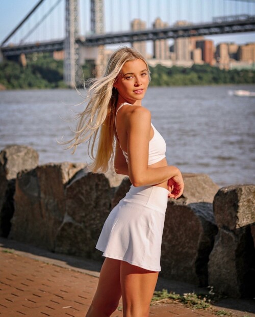 47966EEA C504 43F4 943E 459FB2876A29