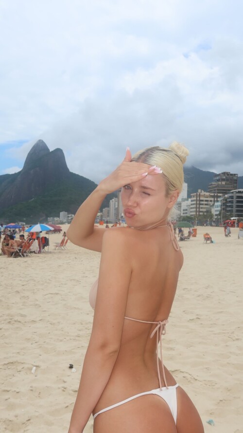 479737186 18493631776037000 9123393009485542444 n702ab80cf8a9fd6d