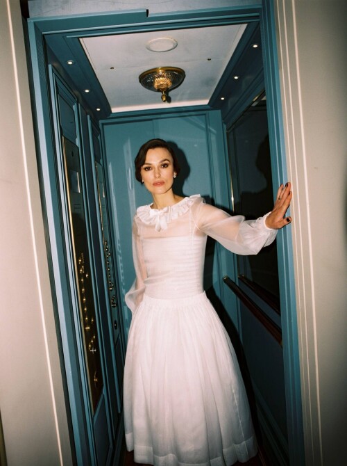 482377779 vogue singapore 1cfd9e4aff8d31f79