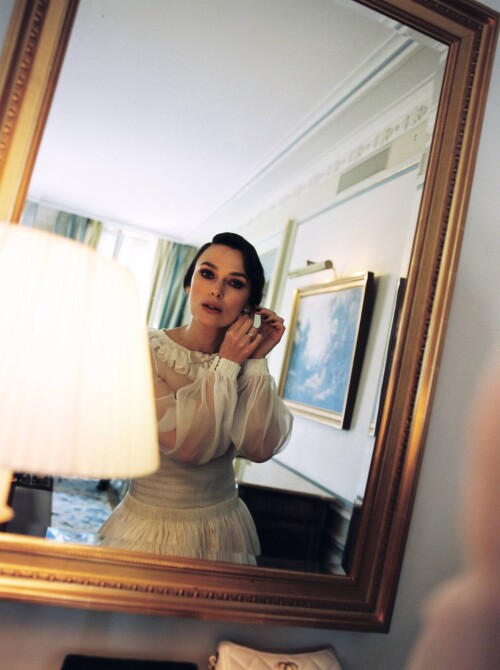 482377801 vogue singapore 77f22d2dd60853d67