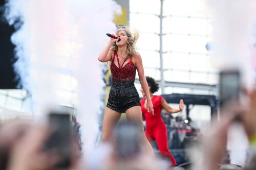 482784148 taylor swift 16919a5f5c2e0d6e82