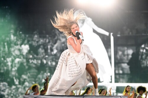 482784253 taylor swift 22ae070eaa99fc8d3b