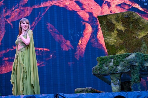 482785102 taylor swift 445d3a1bf9529c3479