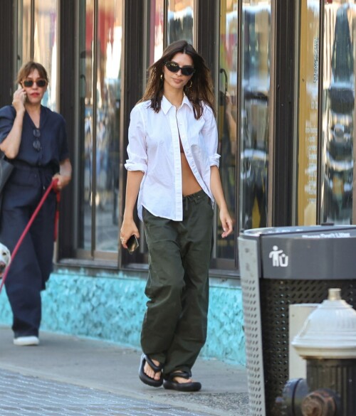 483722592 emily ratajkowski 5157ff1d31582c891