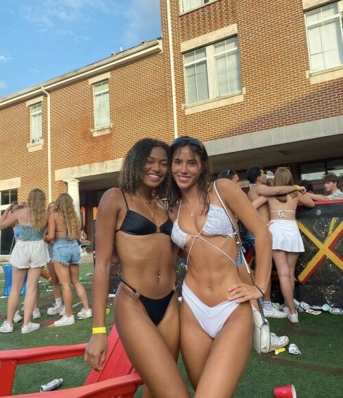 48880593 4F35 4DAF 9B4B BAE4D0121933