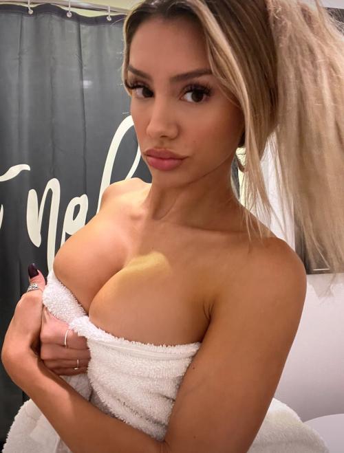 48B8C19A-0EE7-4C69-A16C-FBC9E4402733