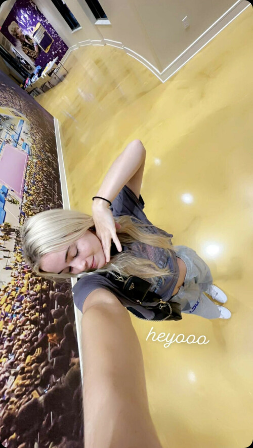 499D4F9F 7939 4B74 852B 691A519E8829