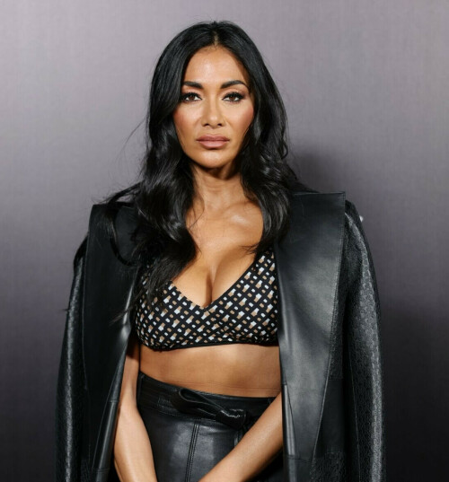 49D23704 58B6 4F84 AE69 10545B96EB94