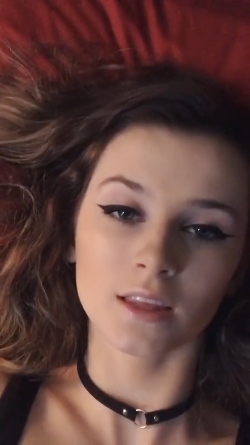 4A96ABF2-FFD0-49D3-9527-CC9705E96B5A