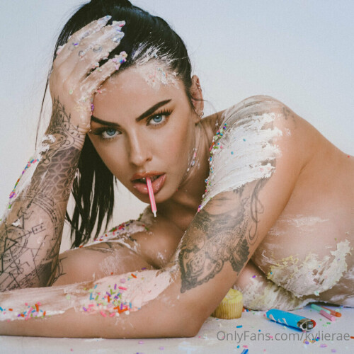 4B2F50D5 C414 47CF 9839 DADAB380F183