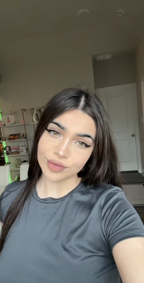 4B40D31F C1E0 445C AD64 3AB0F797D883 1 201 abfbda50a751ffad7