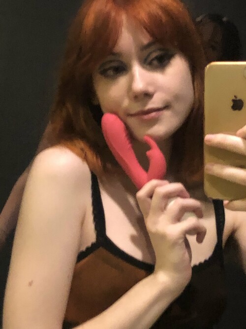 4B9F72EC 27E9 4C7C BA8F AEA5C7073759