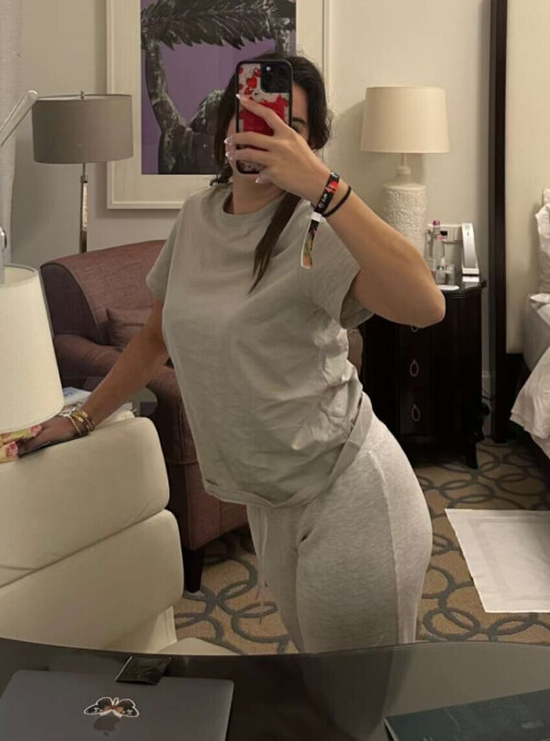 4D1368D9 1281 49E4 8AF9 FBB6965708C1b1af3b1742e4550d