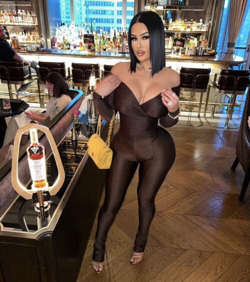 4DF715F6 FD1C 4FBD 9854 923E102932C40dba50fc3d3e8bcd