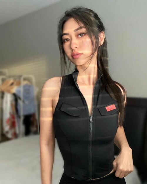 4F5FC5B1 1B8B 443F AE88 4D3B145C0042