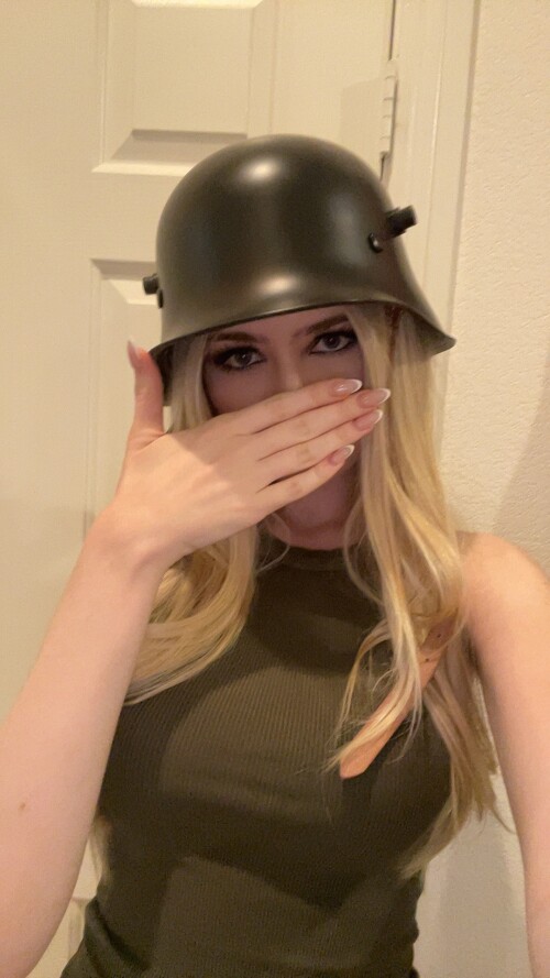 4FF6C554 D56F 4B1F AAE9 774FC8FC73EB220414d2a7fd9d03