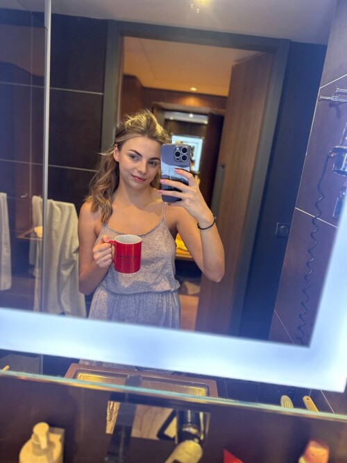 4c955a37 fa38 49da b8f1 0822453d803300bf918caac4cb63