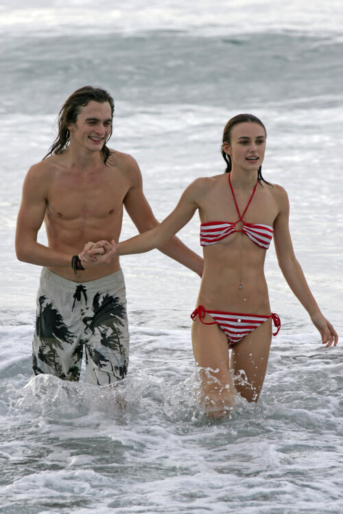 5 6t8L6KQ85b4572d20b8197c