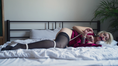 5-Scarlet-from-Final-Fantasy-tied-with-a-rope4328281f26573c71