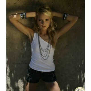 500full-abby-pivaronas_10