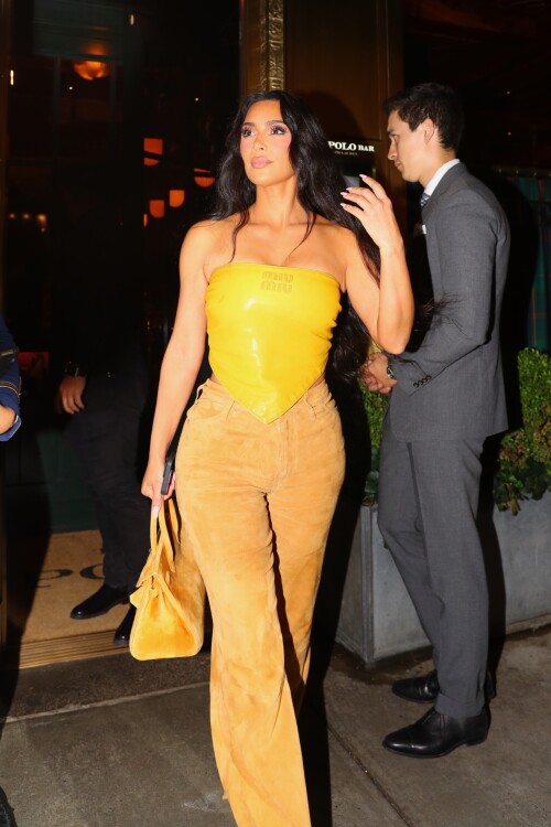 504752399 zibeno7 for hqcelebcorner net 11aa9c17261b4401c3