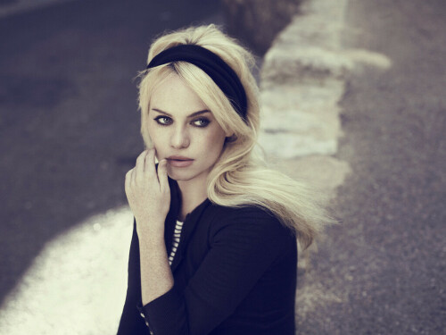 5092985040b6fb2789e1b1