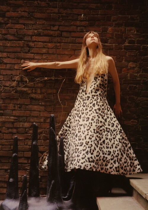 510243112 goth 12fce22e7eb574a39e