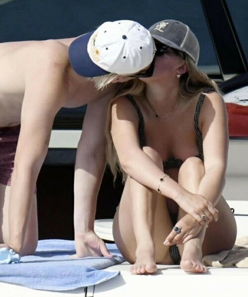 510F61DE 066B 49DF B2AA F583A0288D24