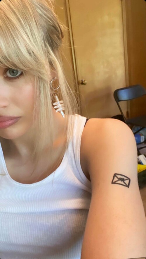 51526F56 B786 4E3F B60D C495EA007825