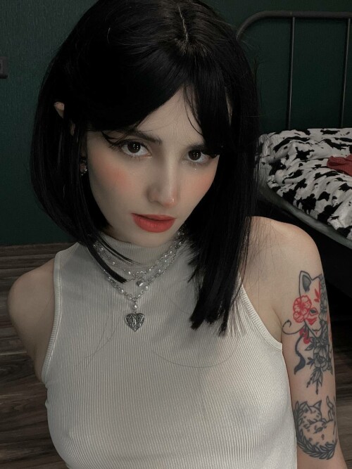 5208536720402925785 121f57871ba7960e272