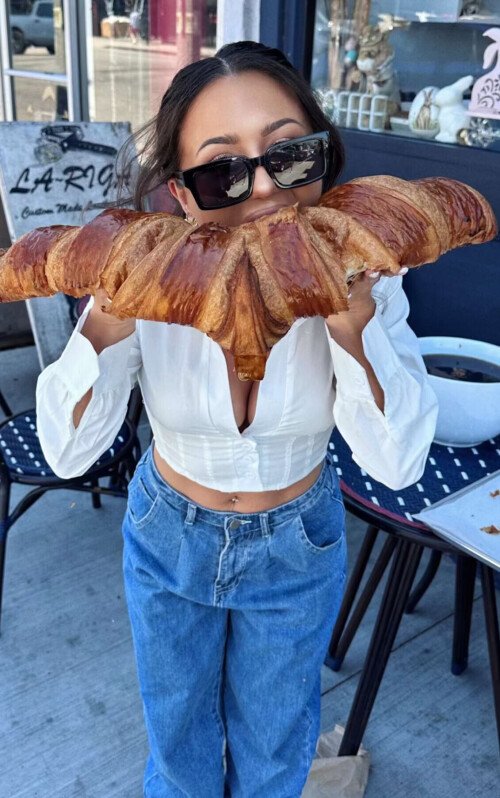 5366BCBE FC64 4B6B AB20 8106BA9E8002c224552bd32c34f7