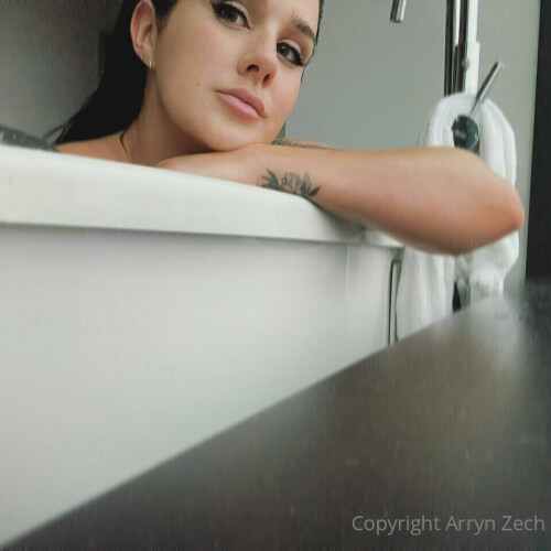 53E7C1B7 5968 4015 9505 F6272974D41E