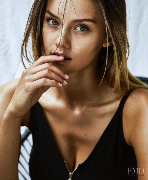 54421 1217 21679 46995 single2baa1f42dd0b4583