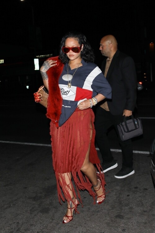 555-002646e7a42572264f77