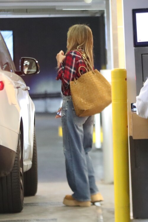 555-00327360e062415185ef