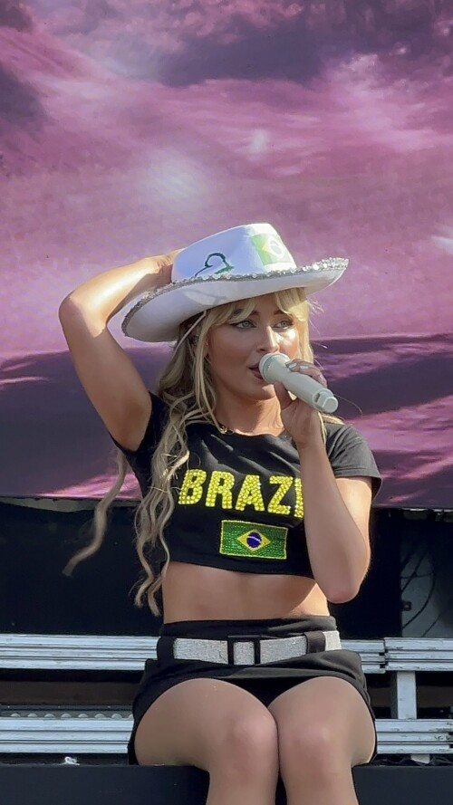 555210C5 CC97 4012 BB06 B0A0A1673D38