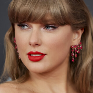 562679507_taylor-276625b1c54096c7942