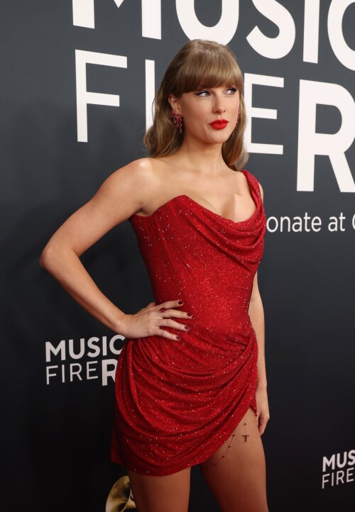 562680471 taylor 384c83d559557ca8104