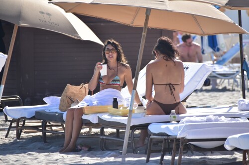 564057302_chanteljeffriesbikiniassflash370ce07efa9bc285839