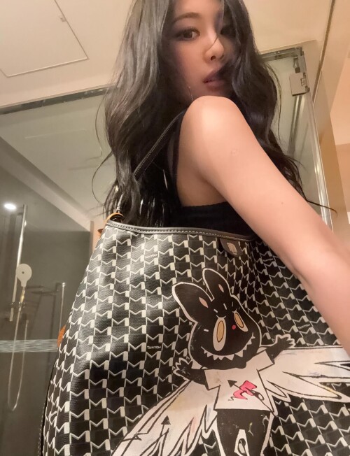 564319313 17969927132987300 6829381869358609691 n0e1c28a87225ccad