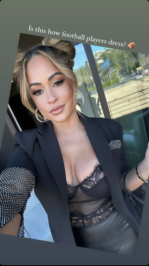 56F9ABBD B6C1 4B70 9335 7AE9D071A9F2