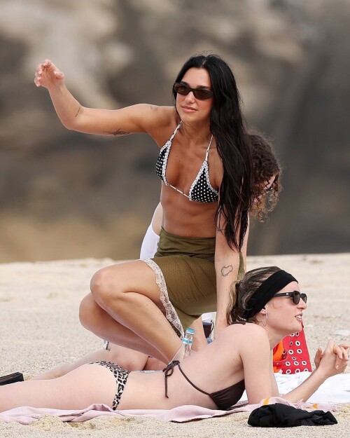 56fr7 63acc9640eec4fae7