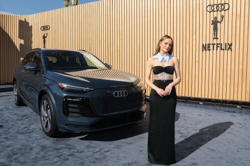 570279895 002587c98a6615e53bff