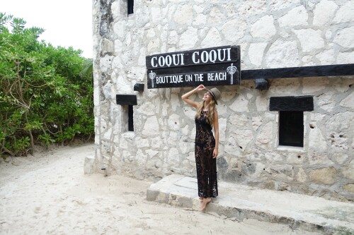 573c3423aea4c CamilaMorrone04