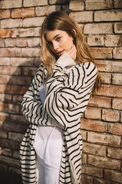 573d7ab5624d5 CamilaMorrone4